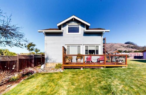 Elk House | Oceanview Studio - Beach Fireplace & Deck