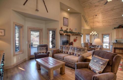 South Fork House | Off the Beaten Path