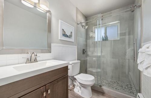 Old Town Apartment | Old Town Condo by Library Park Walk Everywhere!