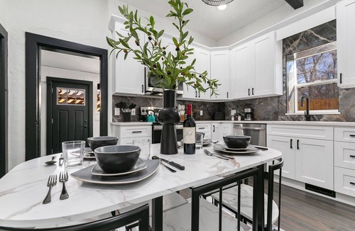 University North House | Old Town Retreat w/Hot Tub Steps From Csu!