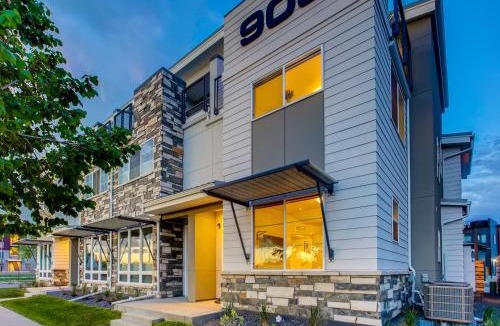 Old Town North House | Old Town Swank - Brand New To Brewery District!