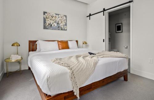 Highland House | On Cloud 9 - Curated Lifestyle Loft - Zuni Lofts