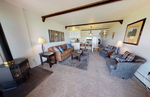 Dillon Condo | On Lake! Ground Floor, Views, Hot Tub. Walk to Marina, Concerts, Dining