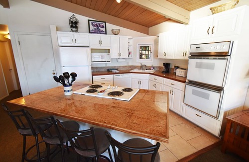 Dillon Condo | On Lake! Top Floor, WOW Views, Deck! Elevator, Hot Tub. Walk to Concerts