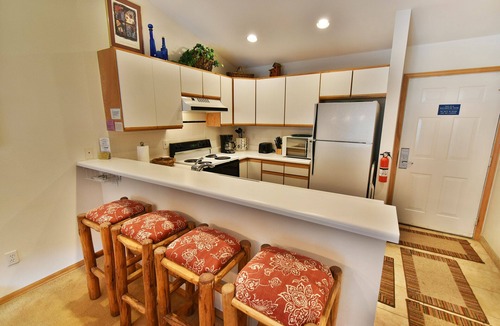 Mountain House Condo | On River Trail! Top Floor Views! 2 Hot Tubs. Walk/Shuttle to Dining, Events