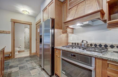 River Run Apartment | One-Bedroom Apartment