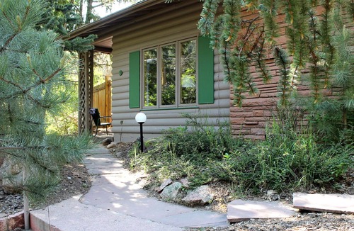 Estes Park Cabin | One bedroom cabin with personal hot tub, close to downtown Estes Park