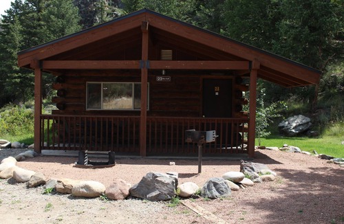 Gunnison Cabin | One BR Cabin with Ample Parking