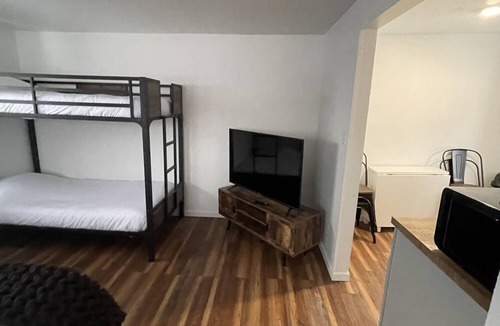Meeker Cabin | One Room Cabin with Kitchenette