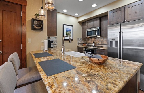Boulder Ridge Apartment | One Ski Hill Peak 8 Luxury Ski-In/Ski-Out Studio Breckenridge