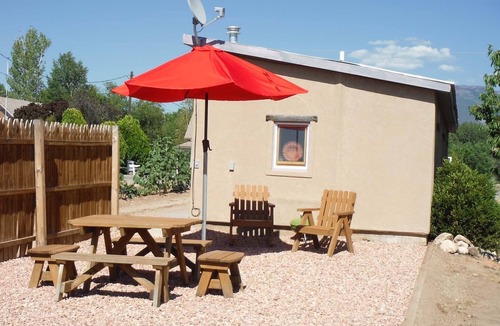 Palisade Cottage | Orchard Guesthouse Cottage