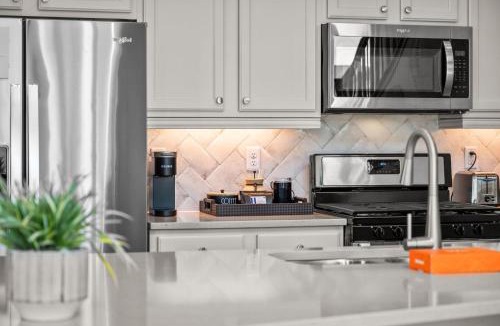 Aurora House | Orleans Street - Aurora