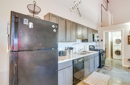 Del Norte Apartment | Outdoor Haven: Del Norte Apartment Near Skiing!