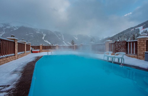 Copper Mountain Village Condo | Outdoor pool, free wifi, free parking at building, ski in-center village.