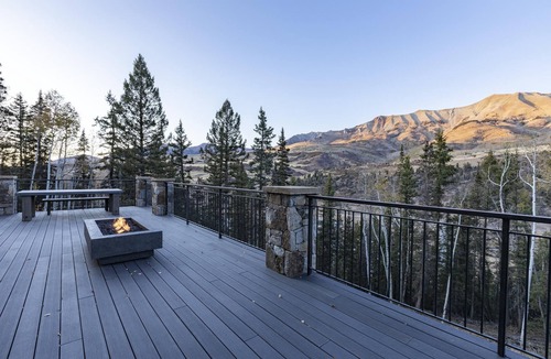 Mountain Village House | OVERLOOK HAUS- Mountain Oasis Overlooking San Sophia’s Ridge, Fire Pit & Hot Tub