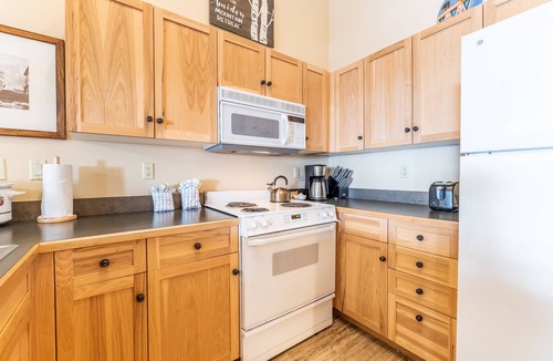 River Run Condo | Oversized Penthouse Overlooks Decrum Sq. & Short Walk to Gondola/Shops/Dining