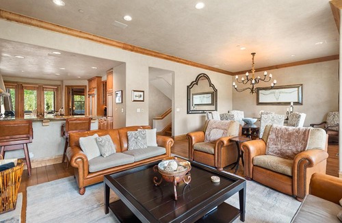 Snowmass Village House | Owl Creek 04, Ski-in, ski-out luxury townhome with private hot tub in Snowmass Village