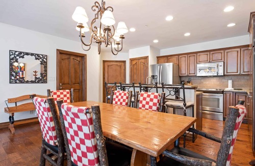 Beaver Creek Condo | Oxford Court 210 - Upscale Mountain Elegance