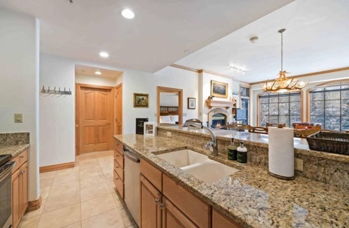 Highlands Townhomes Condo | Oxford Court 308 - 2 Bedroom Residence