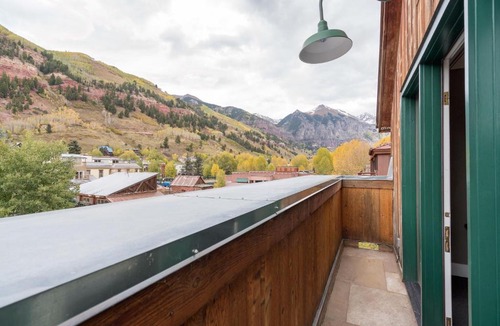 Telluride Apartment | PACIFIC PLACE by Exceptional Stays