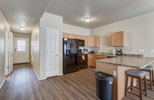 Southeast Colorado Springs House | Painted Sky Too|8 min Airport|15 min hospital