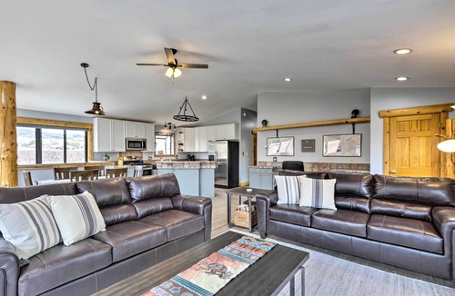 Palisade Cottage | Palisade Cottage on Orchard - Hike, Bike + More!