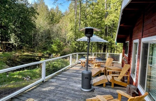Deer Harbor Cabin | Pan Abode Cabin in the Woods on an Island