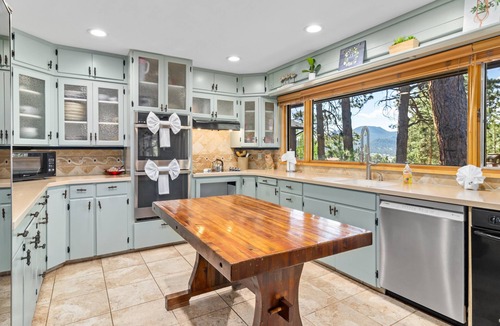 Stanley Hills House | Panorama Vacation Home by Estes Park Homes by RedAwning