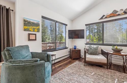 Park Forest Estates House | Park Forest 227 townhouse