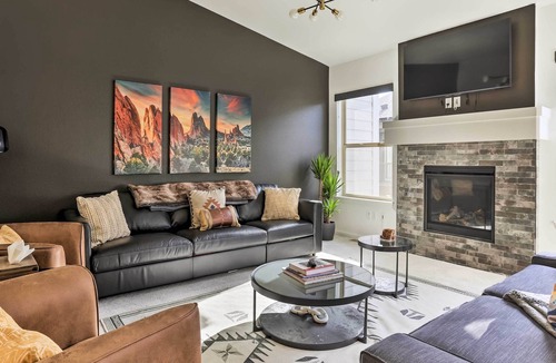 Parker House | Parker Townhome w/ Fireplace & Basement Bar!