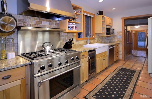 Crested Butte House | Parkside Retreat/Perfection only 1.5 blocks to Shuttle W/Hot Tub & Fireplace