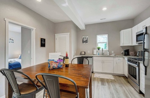 Monument House | Parkside Ridge! Cozy Escape w/Hot Tub & Views