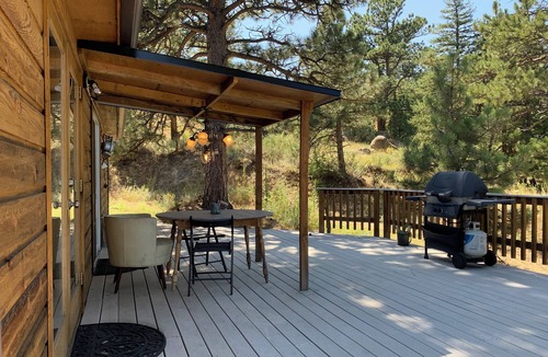 Boulder Cabin | Peaceful Cabin on 10 Scenic Mountain Acres