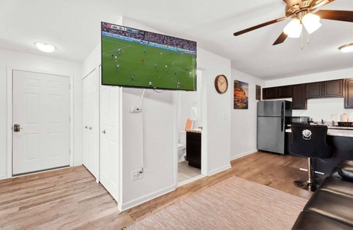 Sterling Heights Apartment | Peaceful & Central Abode ~ WiFi ~ Pet Friendly!