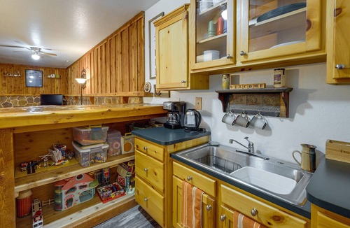 Elbert House | Peaceful Colorado Ranch Retreat w/Deck & Acreage