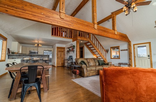Westcliffe House | Peaceful, family friendly 2 BDR w/mountain views
