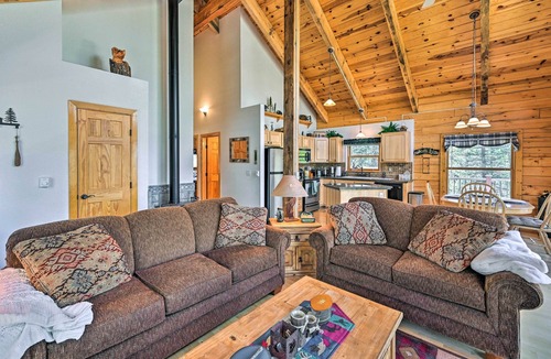 Indian Mountain Cabin | Peaceful Jefferson Cabin w/Deck - Pets Welcome!