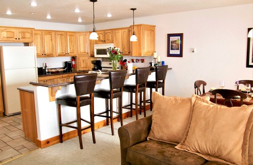 Grand Lake House | Peaceful,Lakeview on Lake Granby,Hot Tub,3 decks,10min RMNP & grand lk,BBQ Grill