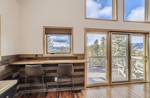 Black Hawk Ski Chalet | Peaceful Mountain Chalet with gorgeous views!