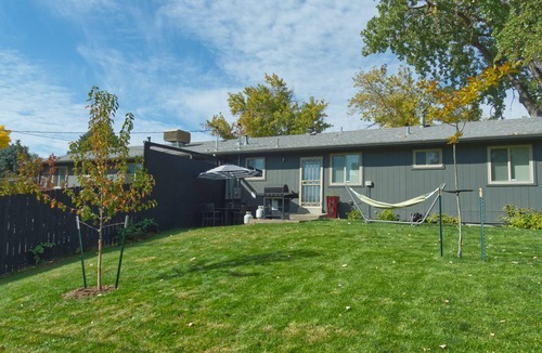 Eiber House | Peaceful Retreat for Non-Smokers. Quiet Location Between Red Rocks & Denver