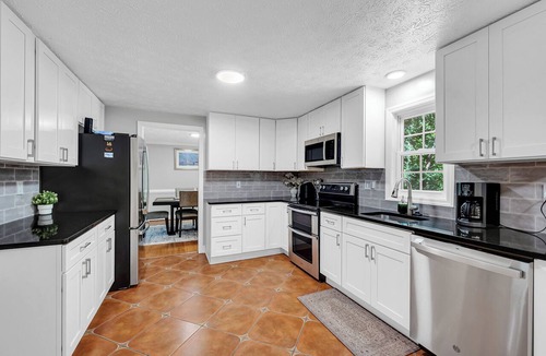 Colesville House | Peaceful SingleFamily home Free Parking Fast Wi-Fi
