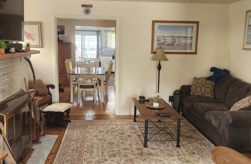 Almont Apartment | Peacehouse