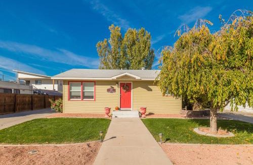 Fruita House | Peach House Iii - Cozy Downtown Getaway W-Big Yard