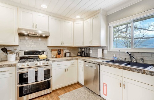 West Colorado Springs House | Peak View Palace- Mountain Views, Fire Table & Private Fenced in Yard