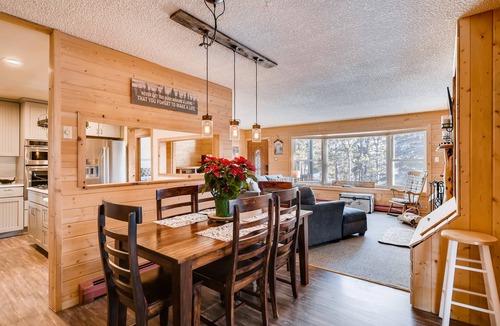 Spring Valley House | Peakview Cabin - Mountain Getaway to Pikes Peak