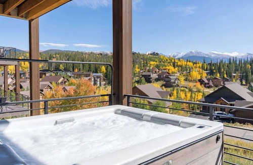 Rendezvous Ski Chalet | Peakview Paradise | Cozy Winter Park Hot Tub