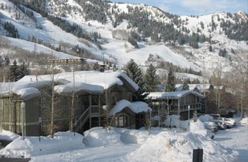 Aspen Condo | PENTHOUSE "CHATEAU ROARING FORK", AC, ALL DAY SUN, VIEWS-AVAILABLE FOOD-WINE