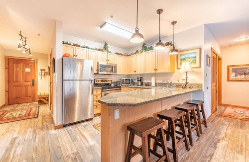 River Run Condo | Penthouse Condo with Rooftop Deck & Village Views, Short Walk to Base/Gondola