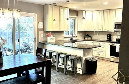 Northeast Colorado Springs House | Perfect Family Rancher close to Bike Trails &UCCS with fenced backyard & hot tub