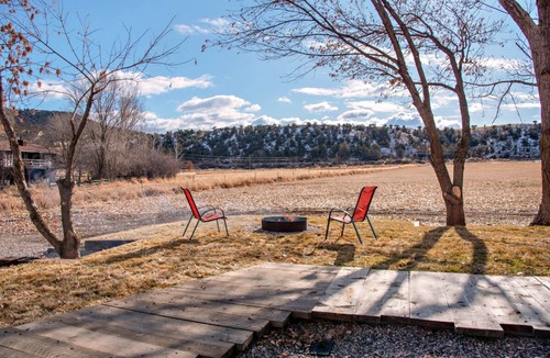 New Castle Apartment | Perfect for outdoor adventurers & couples; near Glenwood, hot springs & skiing
